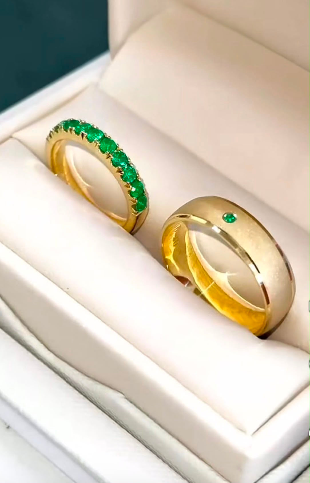 Emerald Eternity Couple Ring Set — 18K Gold & Genuine Emerald