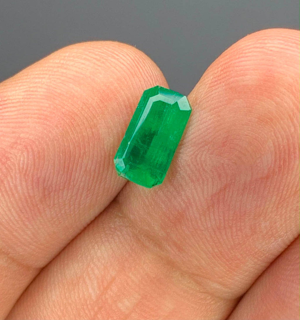 1.7 ct Natural Panjshir Emerald – Afghanistan
