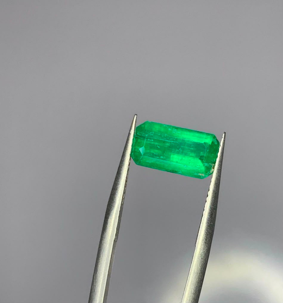 1.7 ct Natural Panjshir Emerald – Afghanistan