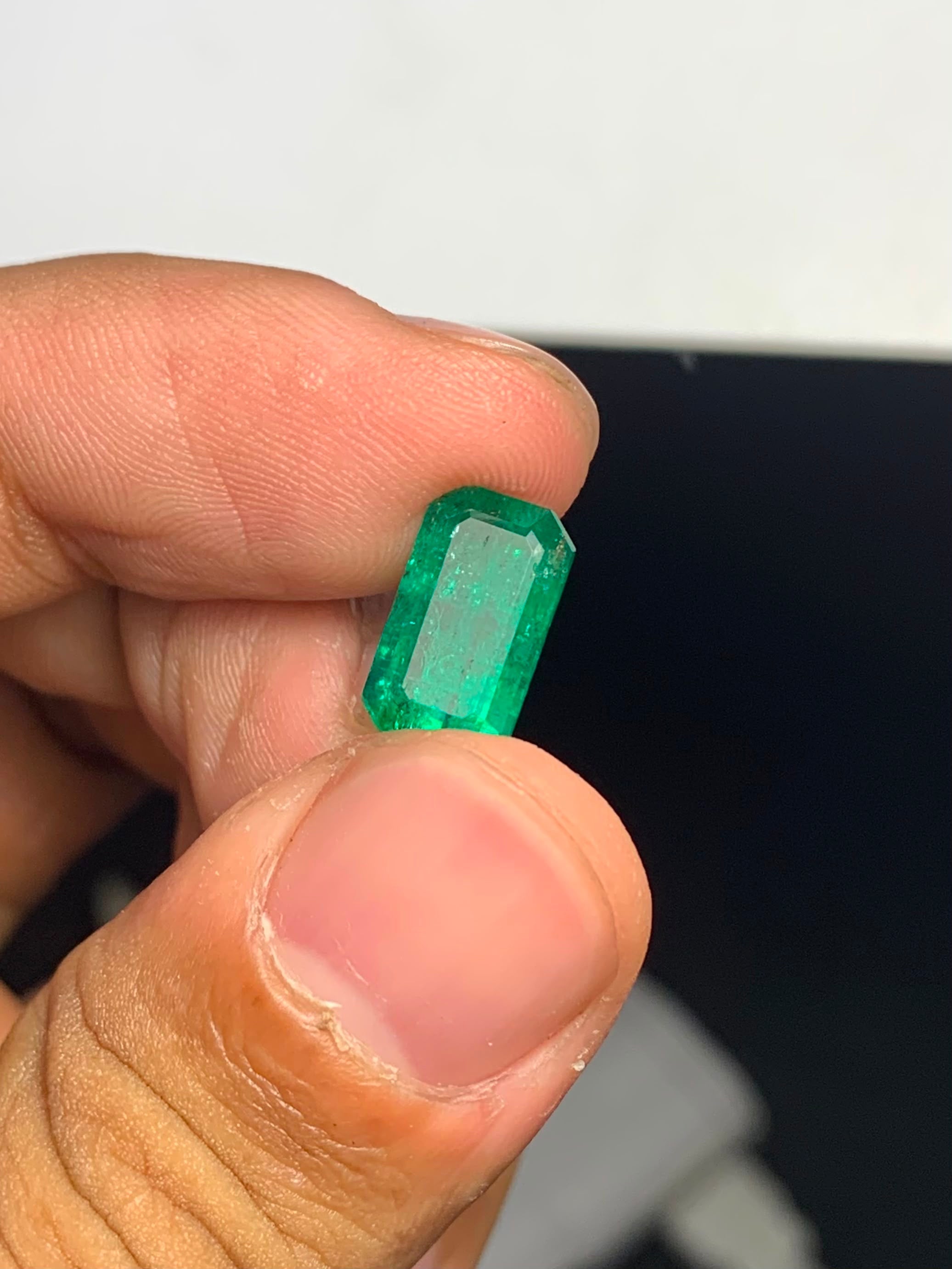 Natural Vivid Green Emerald – Emerald Cut