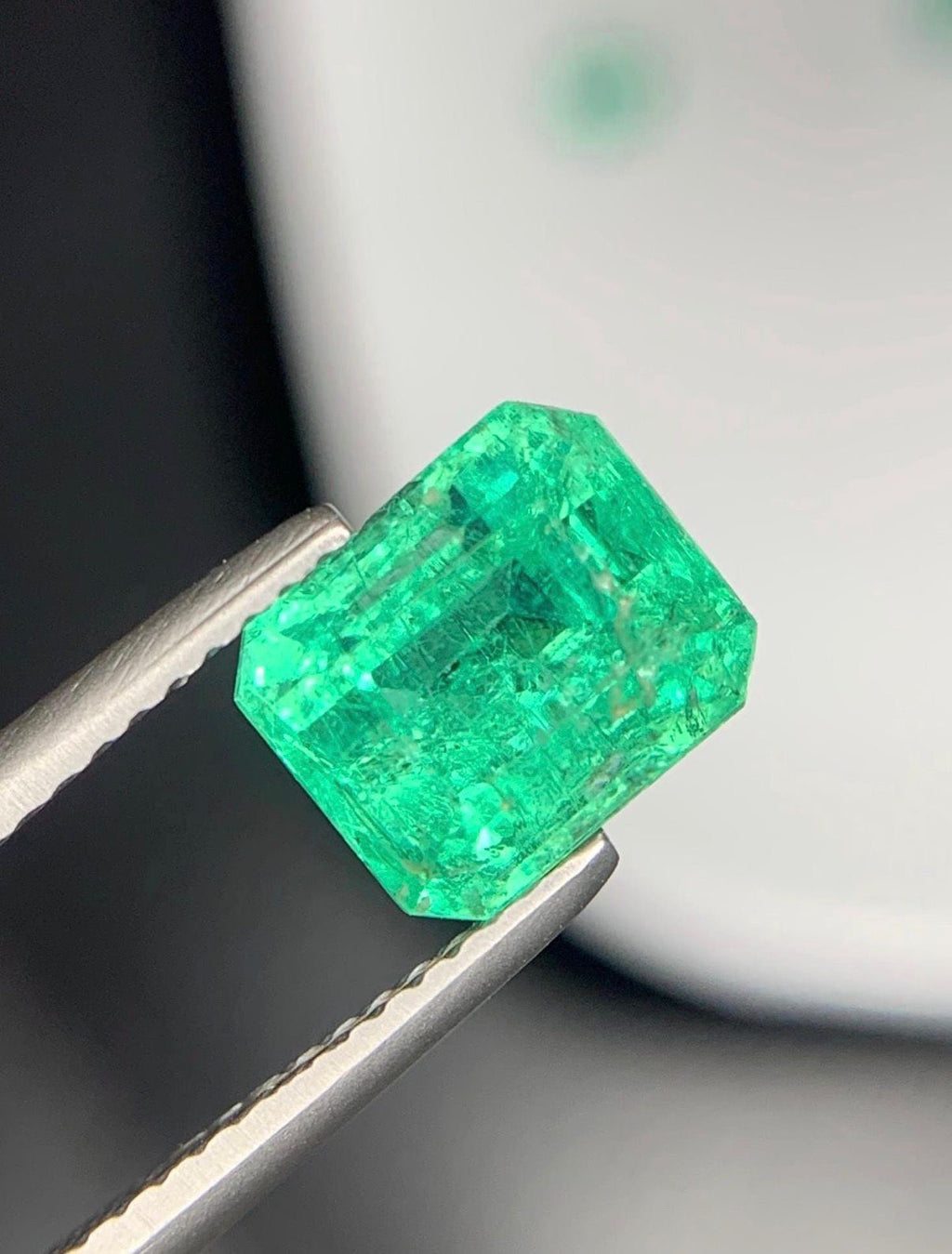 No Oil 3.10 carats Faceted Panjshir Emerald