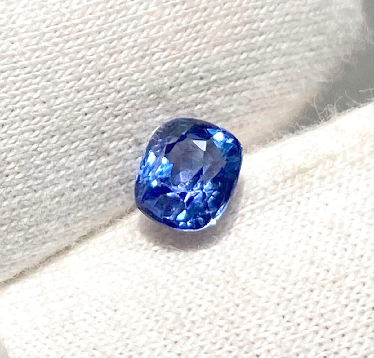0.90 Cts Natural Blue Sapphire Cushion Cut Gemstone – Cornflower Royal Blue | 6x5x3.5 mm