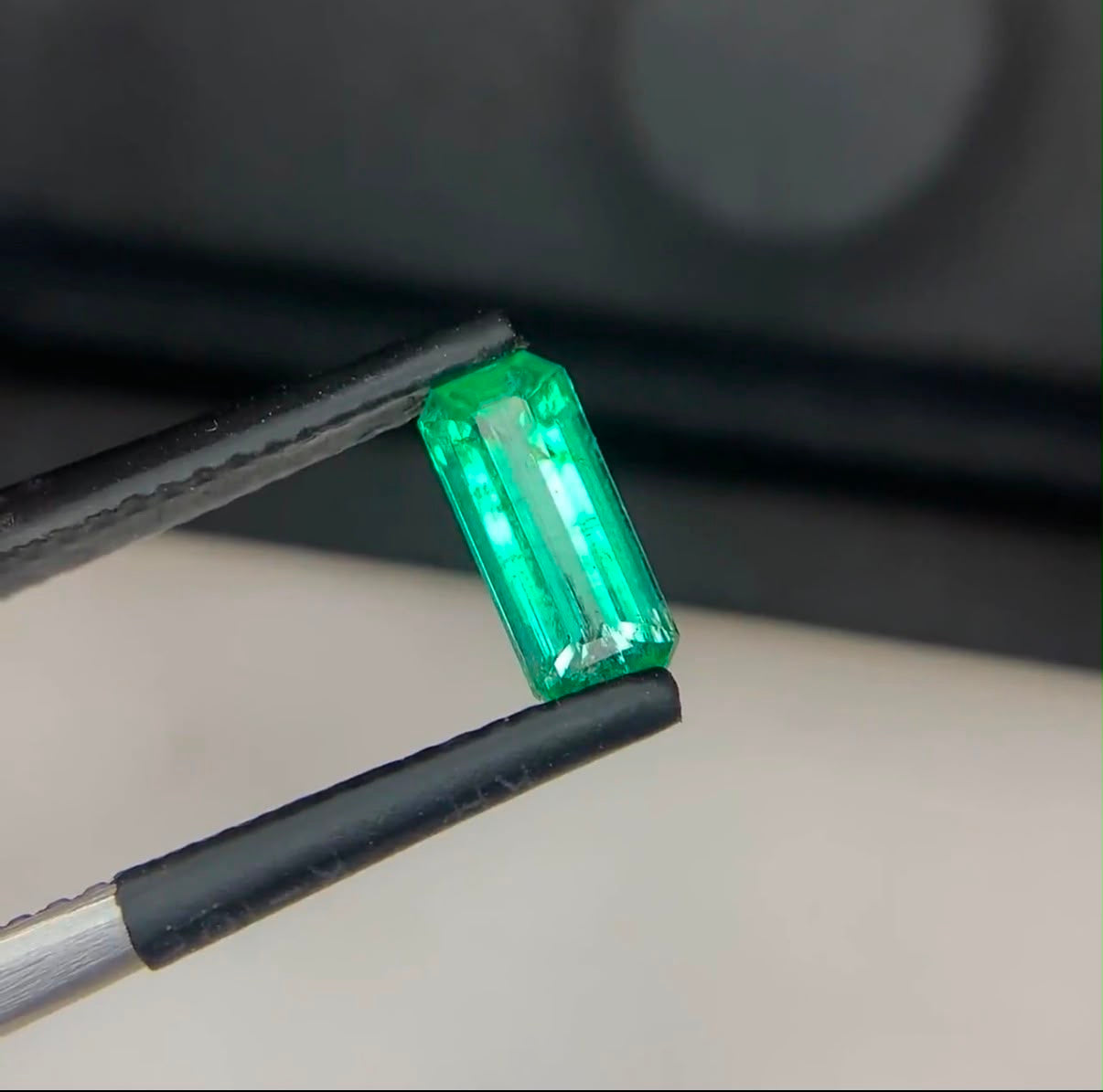 Beautiful Natural Panjshir Emerald Octagon Shape Loose Gemstone From Afghanistan
Weight: 0.72  Carats
Size: 8.6 x 3.7 x 2.8  mm
Clarity: Slightly Included
Treatment: Minior Oiled
Origin: Panjshir - Afghanistan