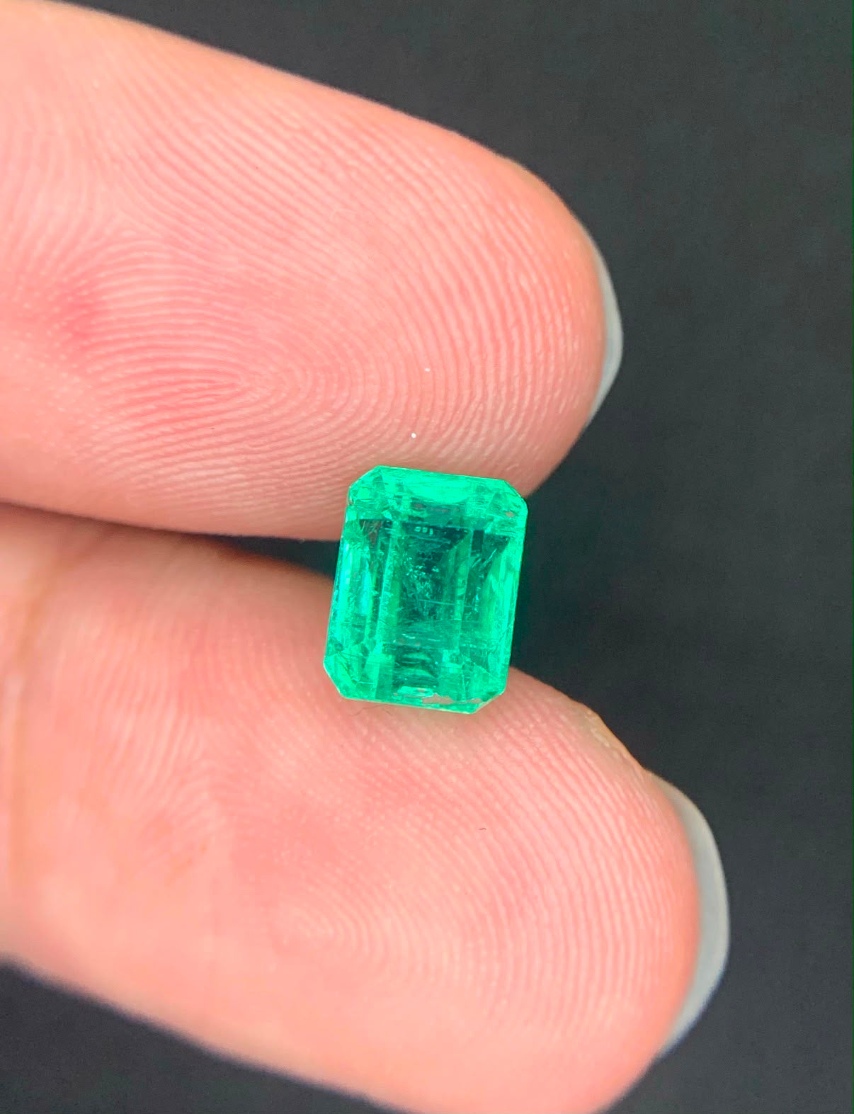 Gemstone Details:

Faceted Natural No Oil Emerald
Weight: 2.50 Carats
Dimensions: 8 x 6.2 x 5.9 Mm
Origin: Panjshir, Afghanistan eye clean 
$4900 per ct